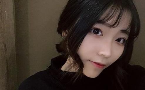 抖音烟火里的尘埃郁欢女生版本下载图片1